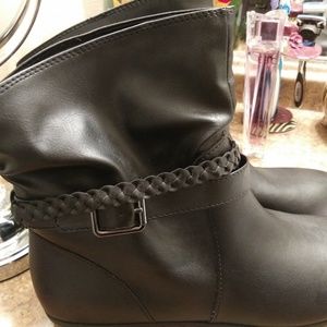Size 11 american eagle boots like new